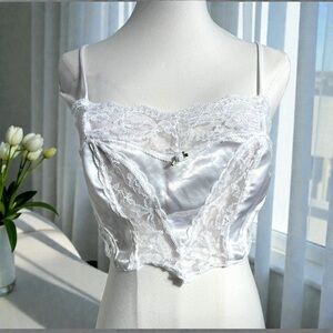 Vintage White Lace Corset Cami – Size 36
romantic • coquette • bridal lingerie